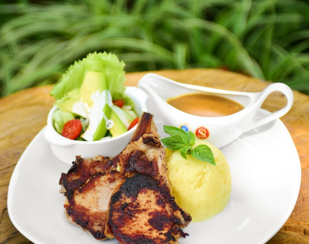 Kabira Country Club主图