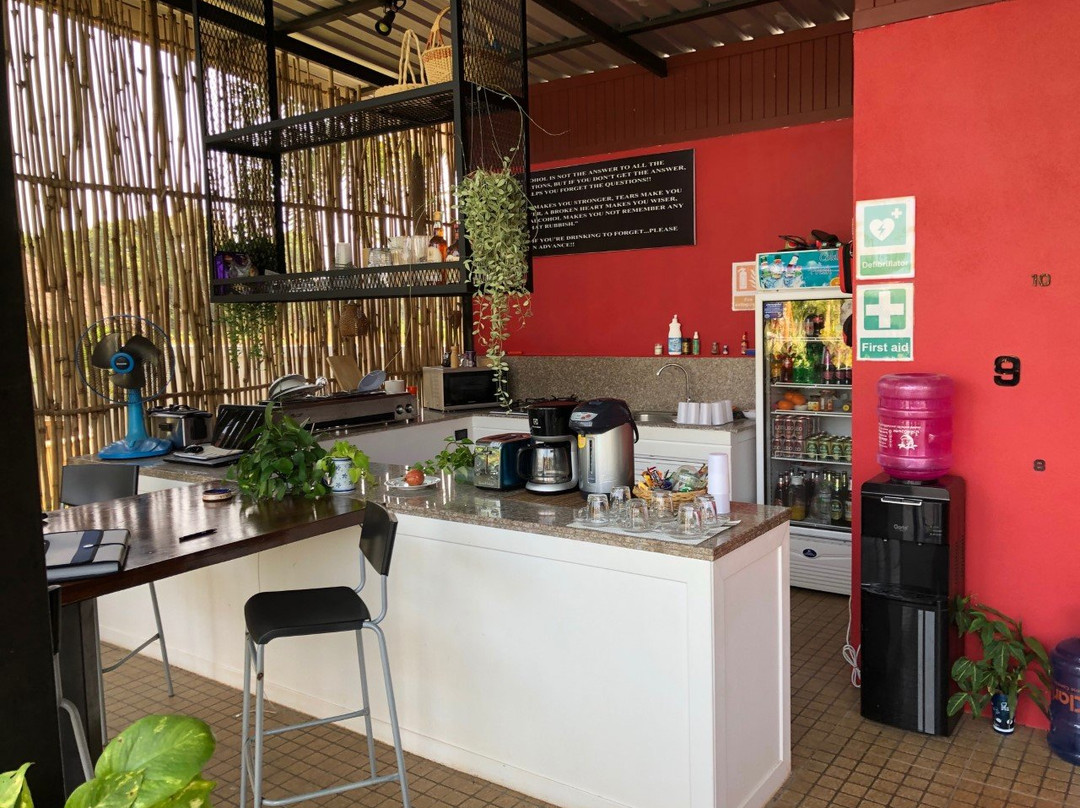The Longhouse Boutique Bed & Breakfast主图