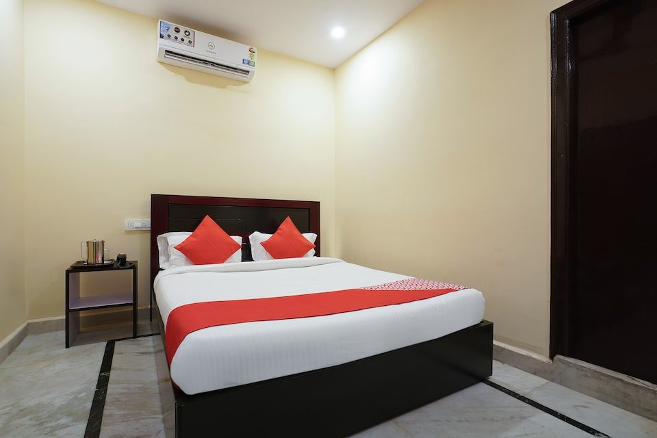 Hotel O Anuguna Tulasi Grand Near JNTU University Hyderabad主图