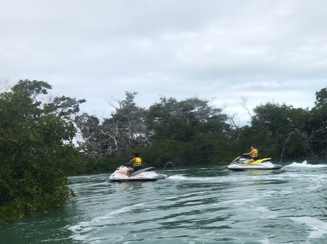 Robbie's Waverunners-伊斯拉摩拉达必去景点