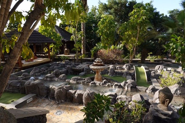 丽晶乡村俱乐部酒店主图