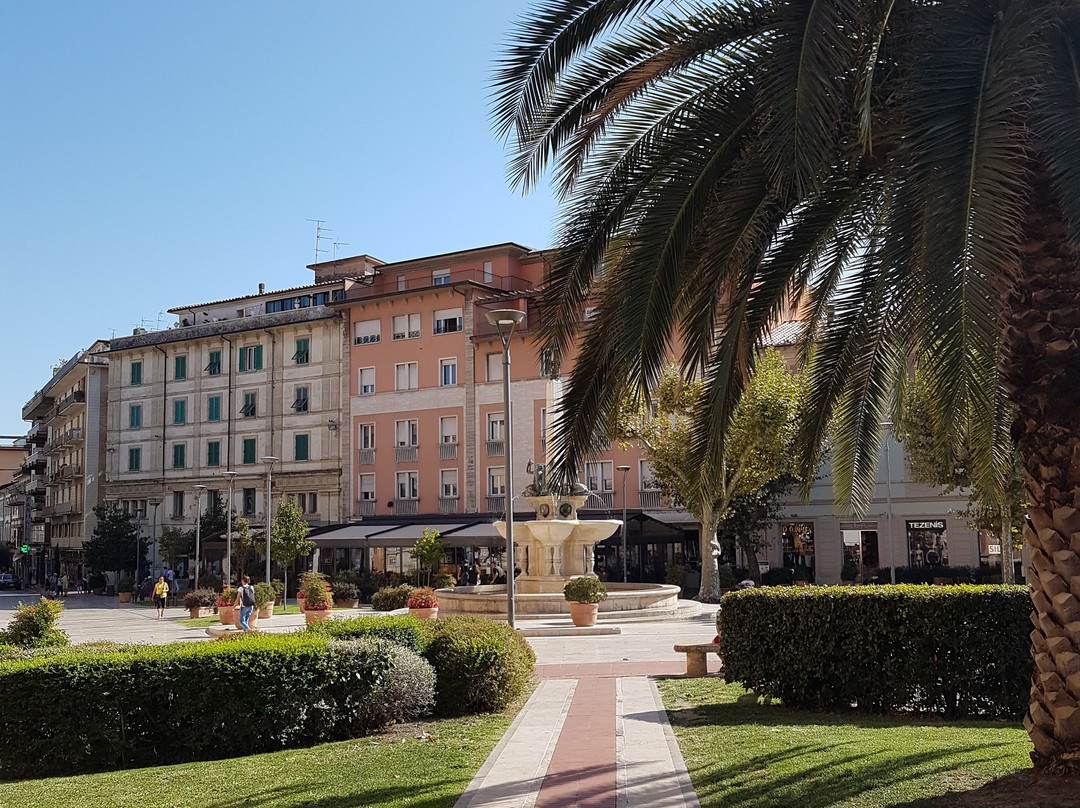 Piazza del Popolo-蒙特卡蒂尼－泰尔梅必去景点