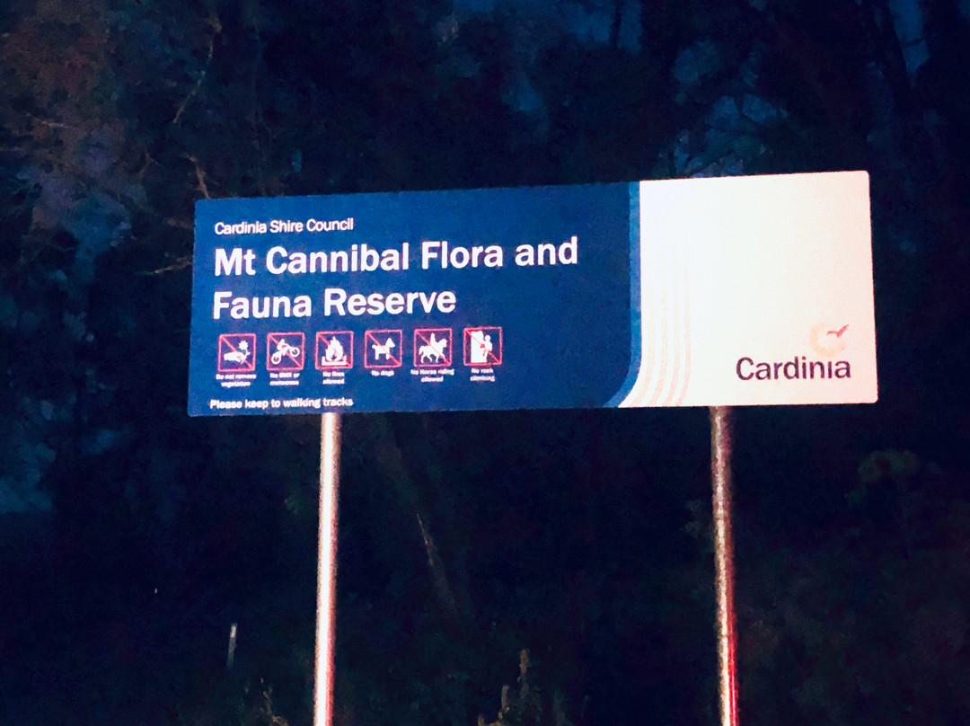 Mount Cannibal景点图片