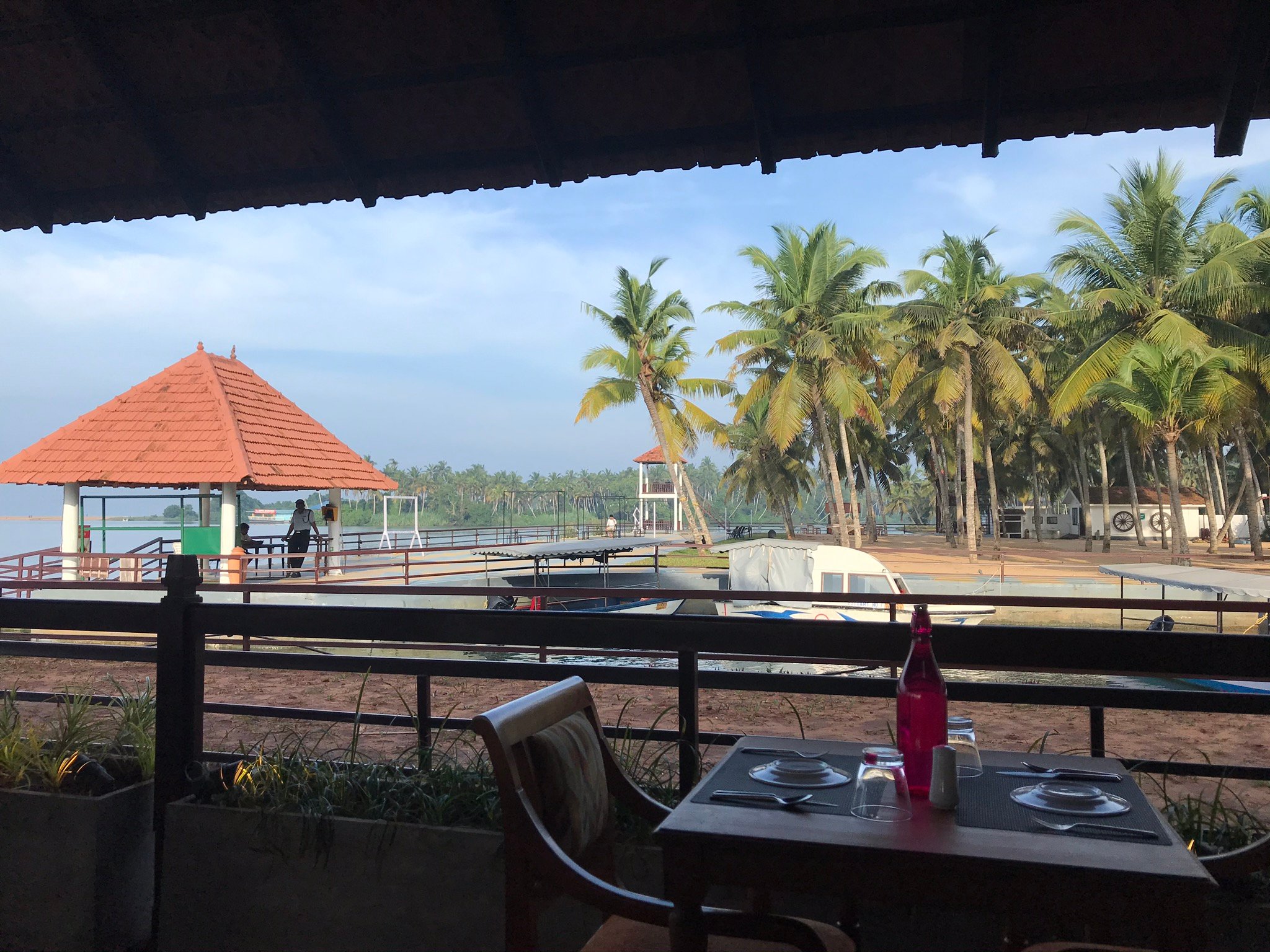 Estuary Sarovar Portico-餐饮