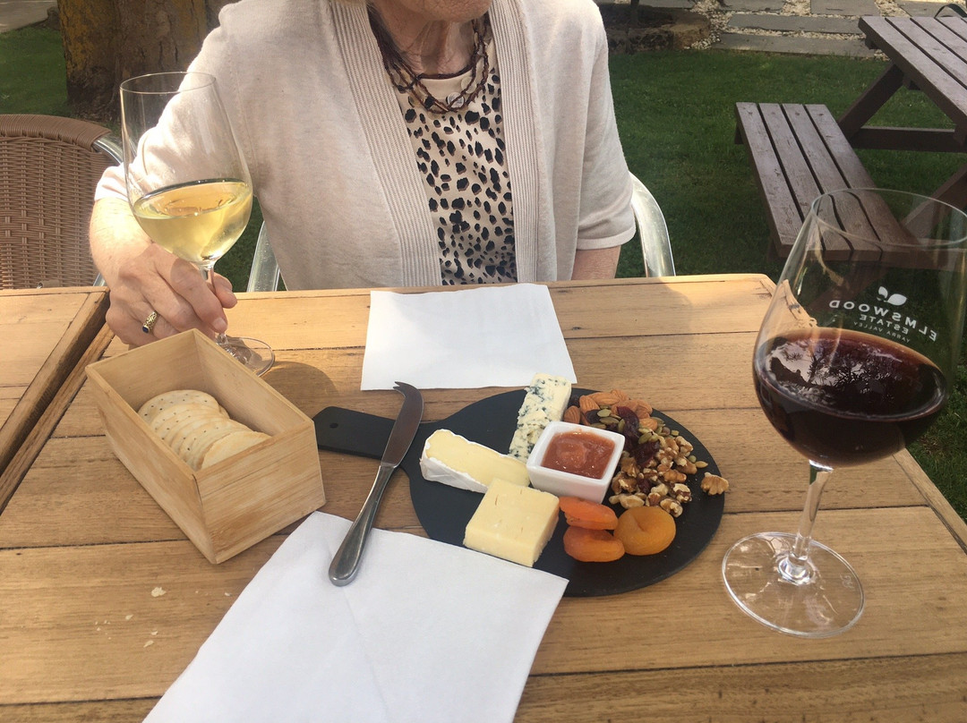 Elmswood Estate Winery-Seville必去景点