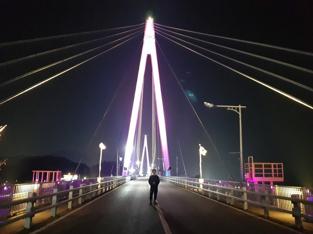 Dolsan Bridge-丽水市必去景点