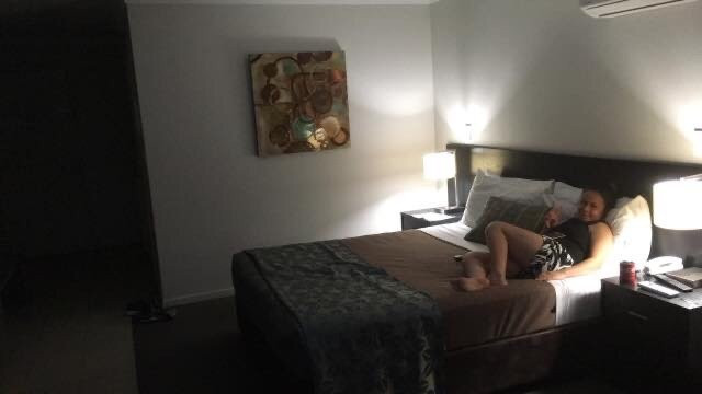 The Royal Motel Miles主图