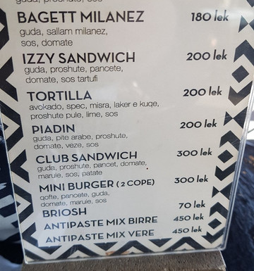 Izzy living Tirana-地拉那必去景点