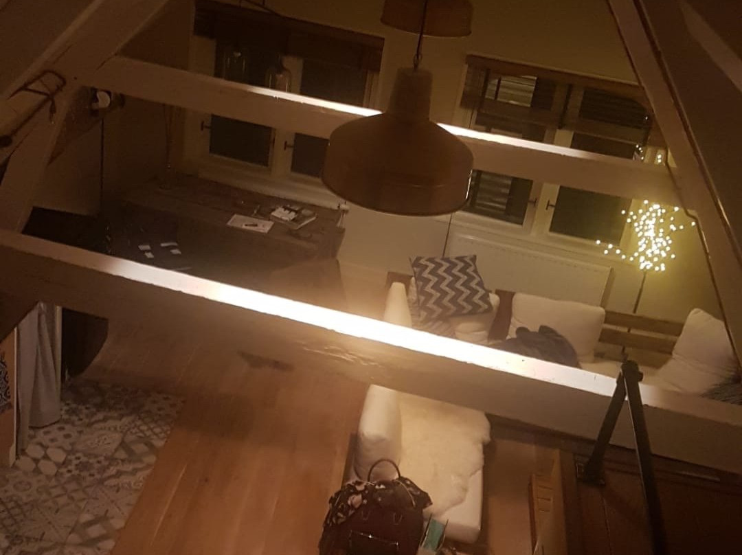 Bednextdoor