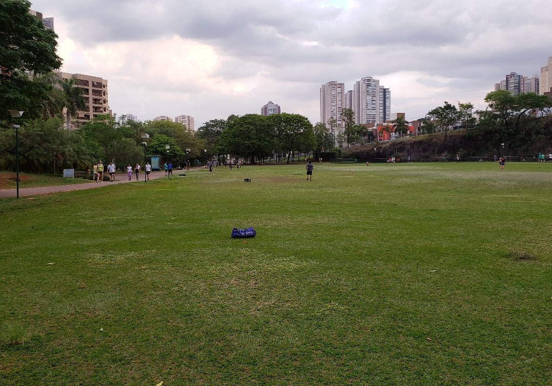 Municipal Park Dr. Luis Carlos Raya景点图片