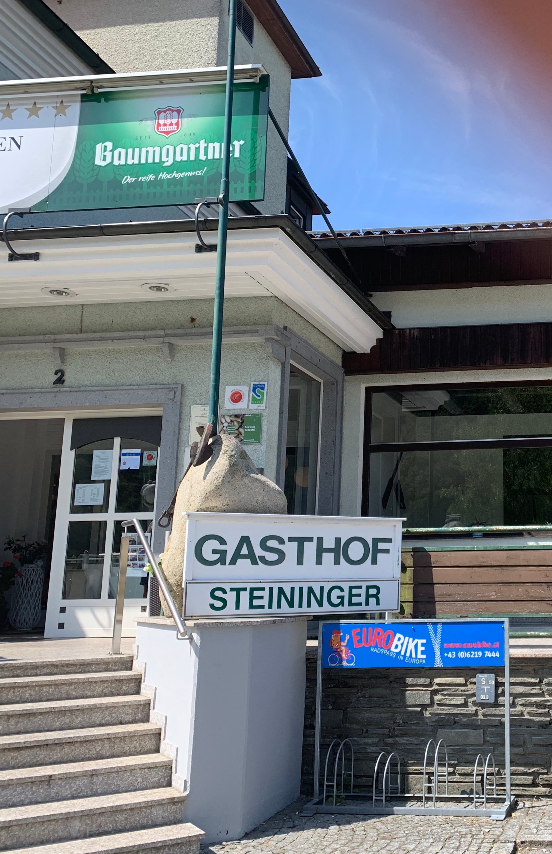 Goldenes Schiff Hotel-Mietparkplätze-portrait