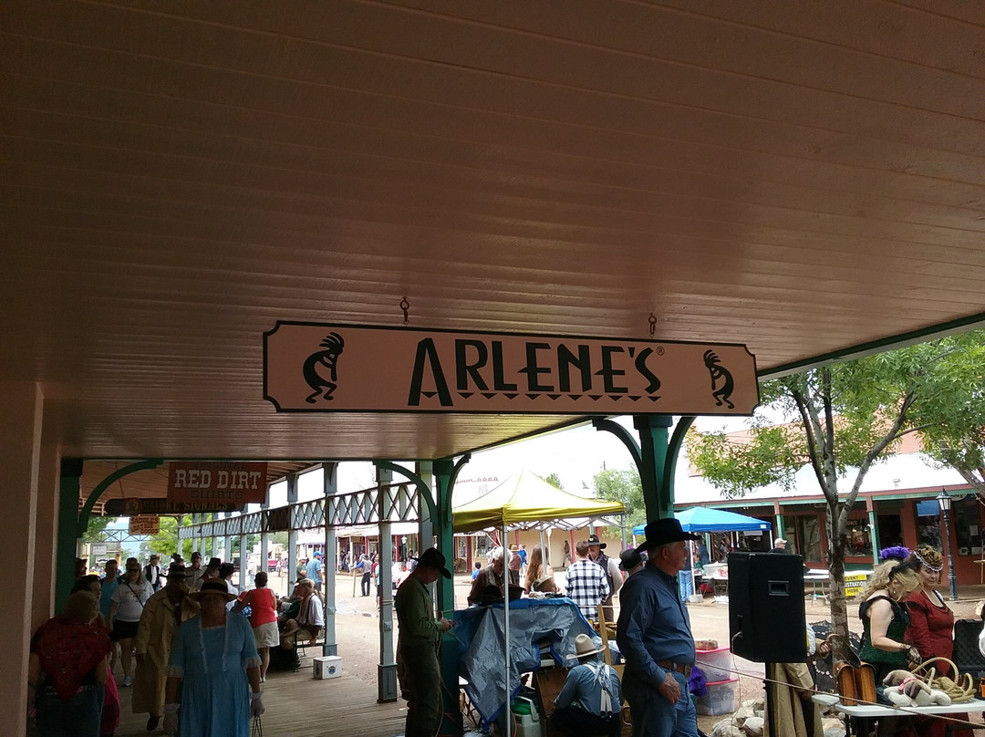 Arlene's S.W. Silver & Gold-墓碑镇必去景点