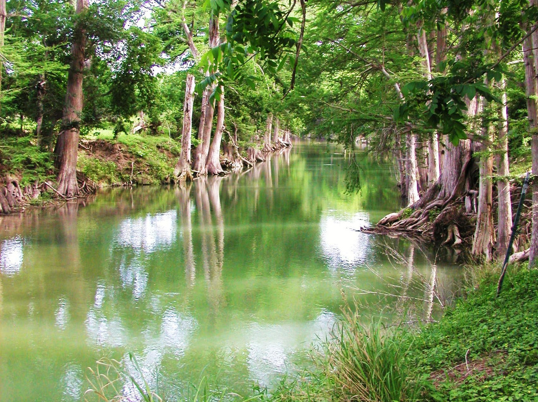 Comfort旅游景点-James Kiehl River Bend Park
