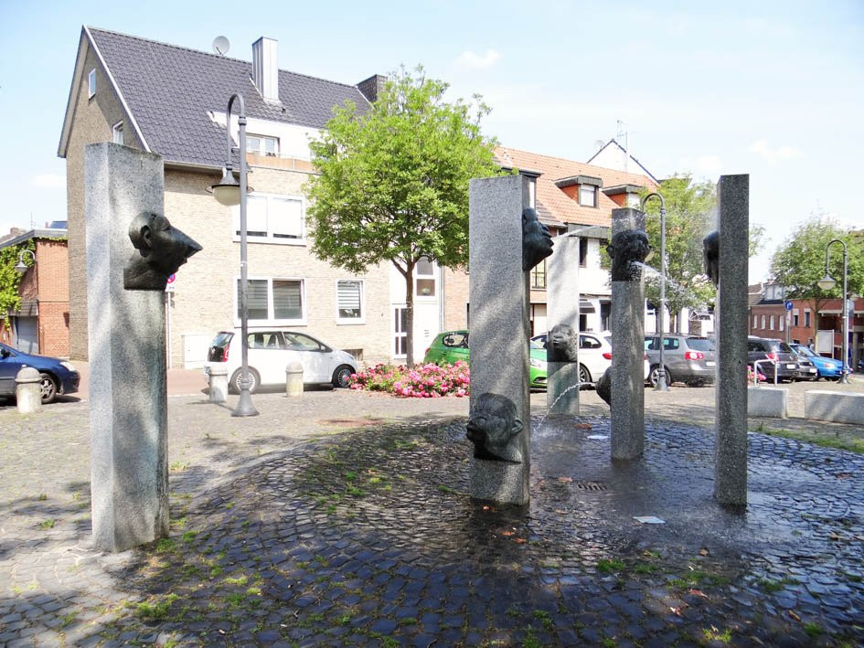 Narrenbrunnen-克莱韦县必去景点
