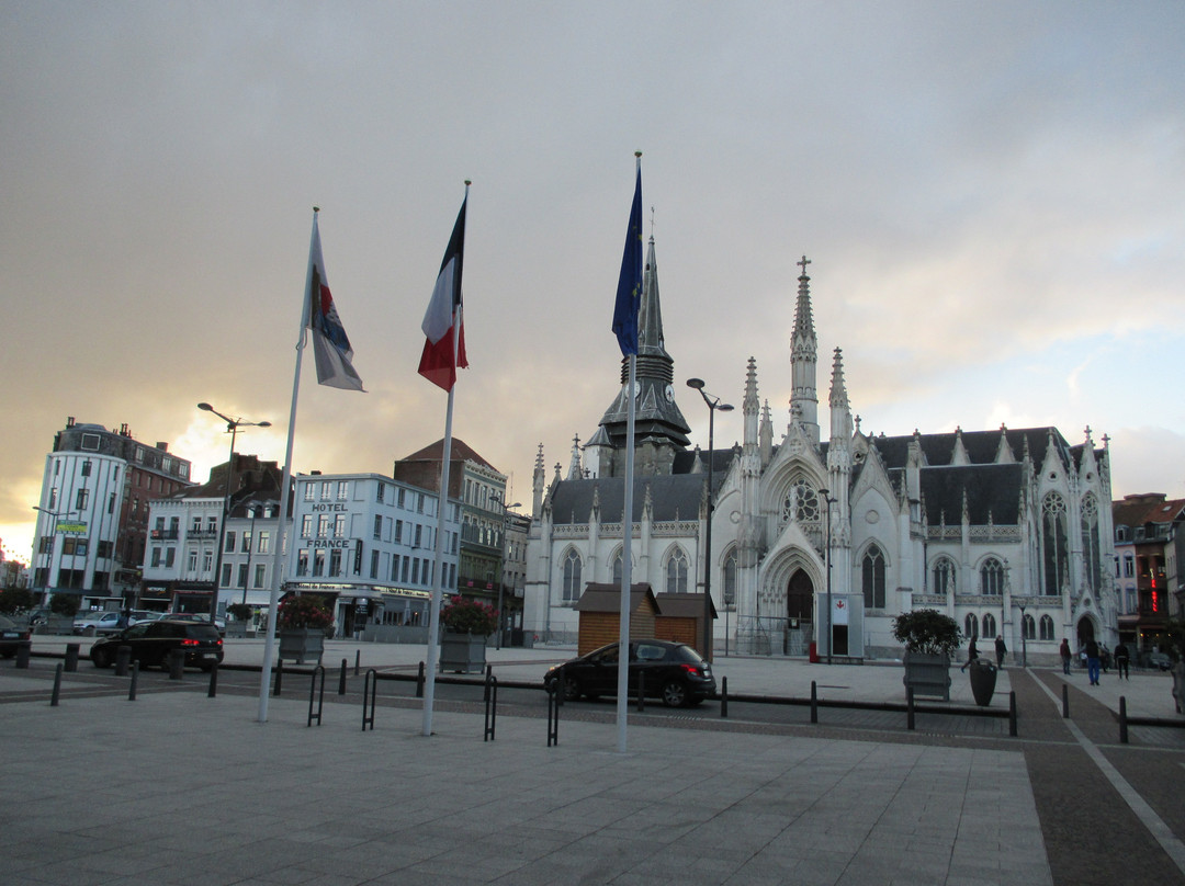 Roubaix Grand-Place-鲁贝必去景点
