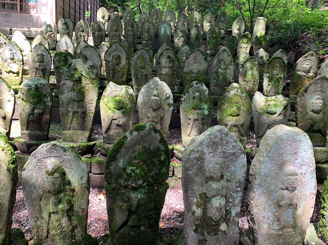 Nihyaku Jizo-盐尻市必去景点