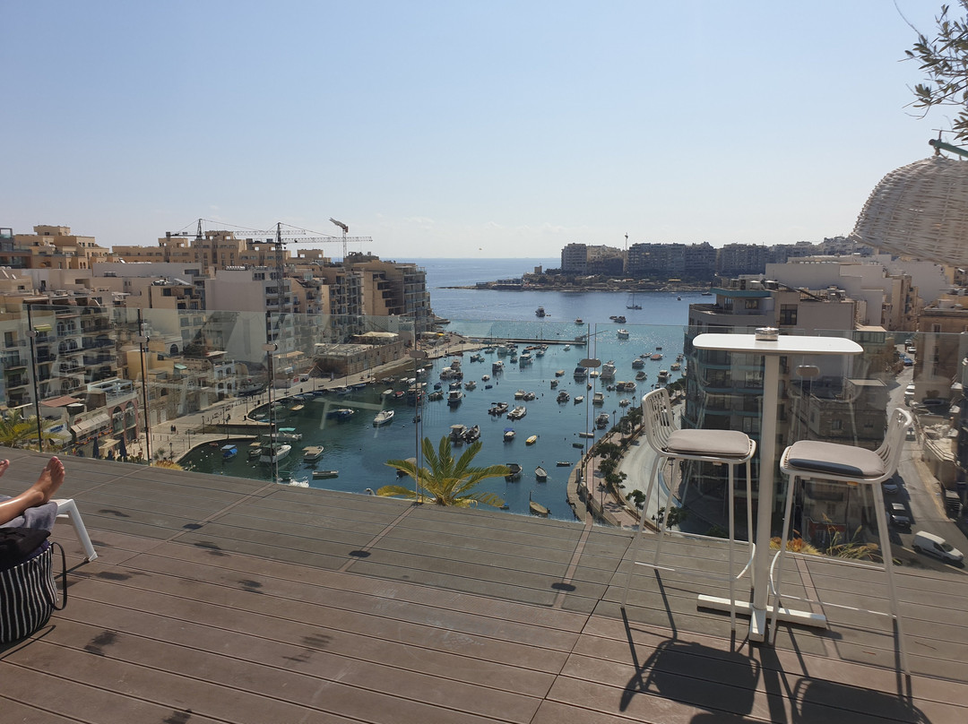 朱利安尼酒店主图