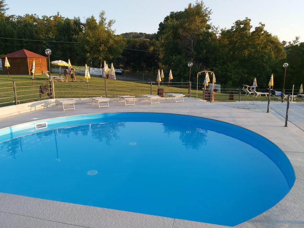 Piscina Free Beach景点图片