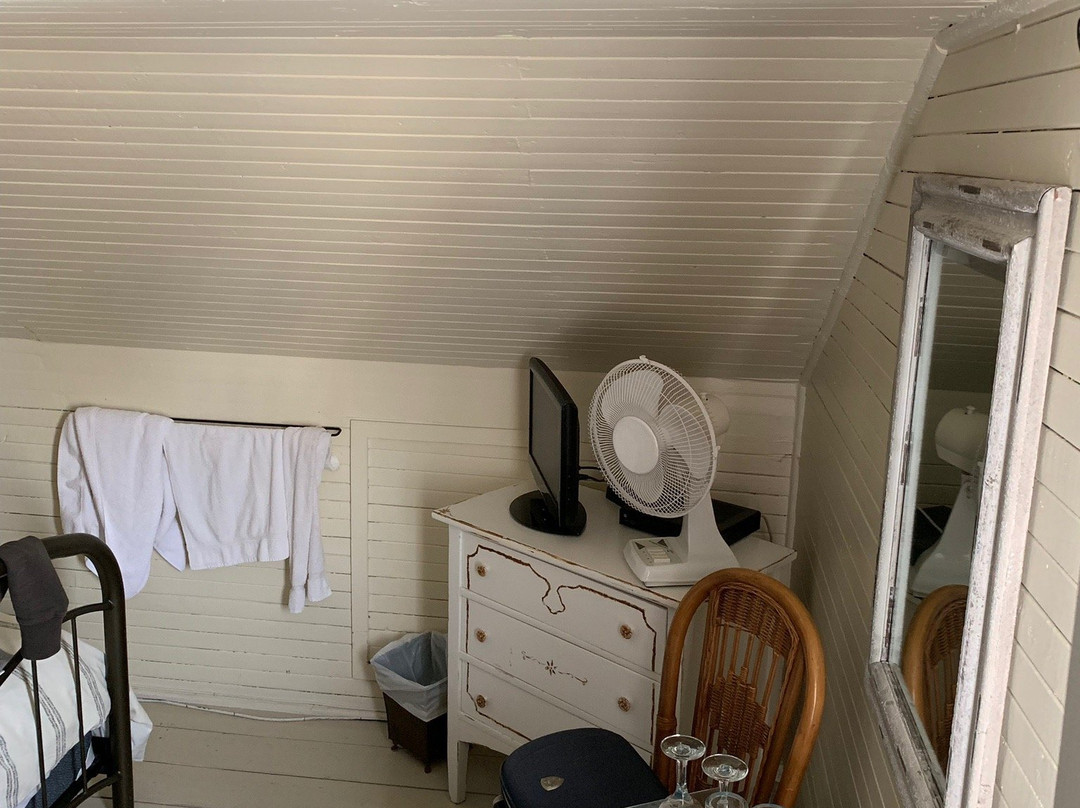 La Grange aux hiboux主图