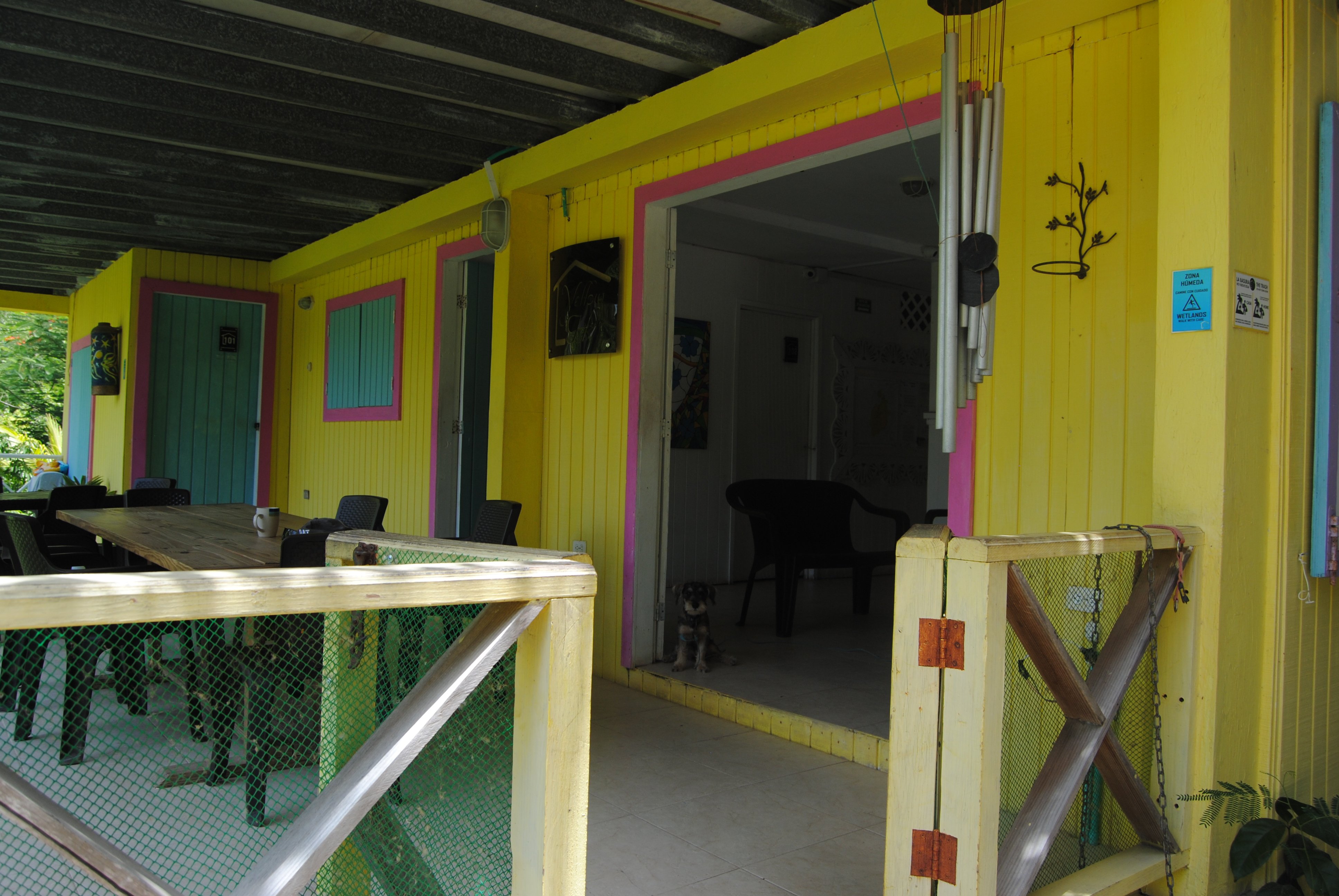 Hotel Yellow Home Providence Island-餐饮