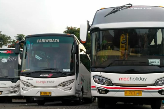 hello bus pariwisata-泗水必去景点