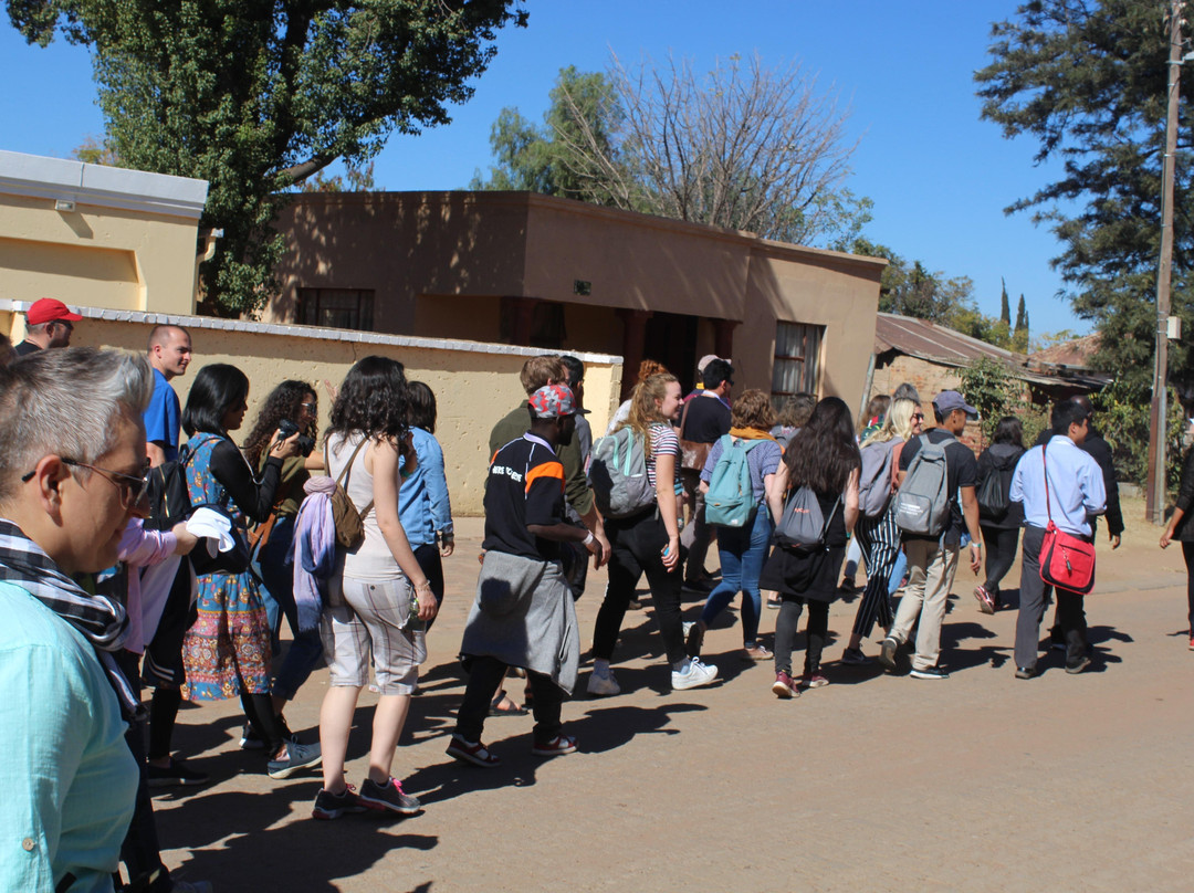 M Court Township Tours-贝拉贝拉必去景点