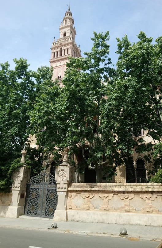 La Giralda de l'Arboc景点图片