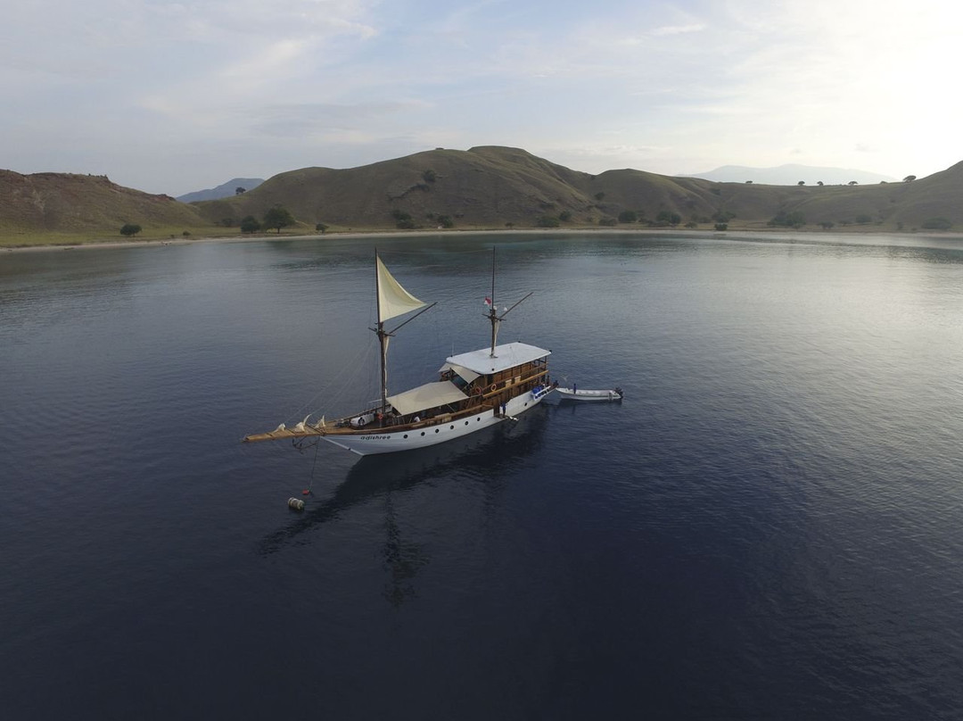 KOMODO MARVELOUS tOURS景点图片
