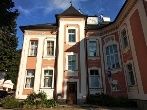 里根哈特别墅养生 Spa 酒店主图