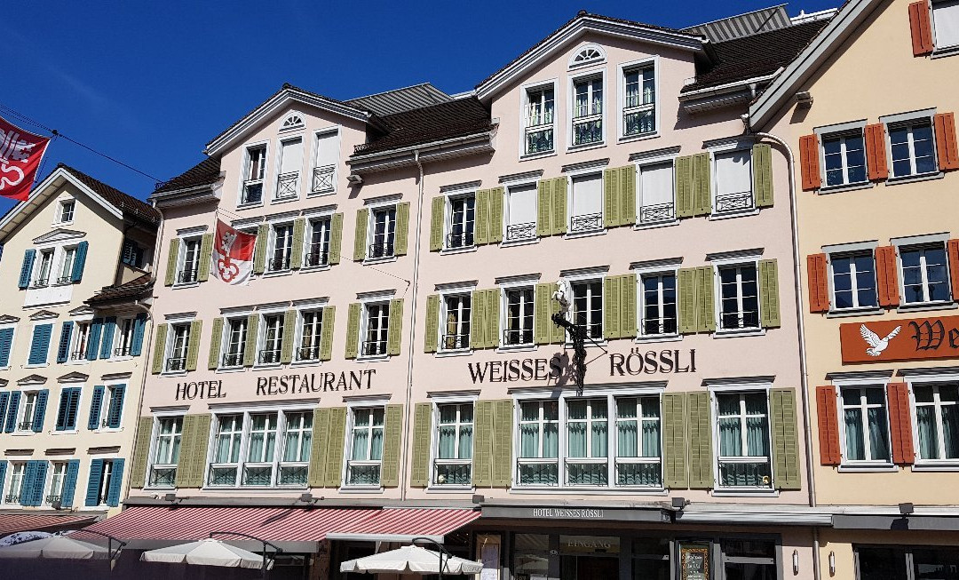 布伦嫩餐馆和美食-Hotel Weisses Rossli Restaurant