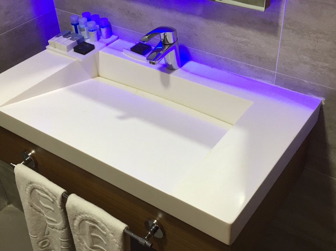 Majura Hotel Business主图