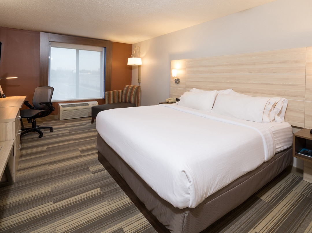 Holiday Inn Express & Suites Grand Blanc By IHG主图