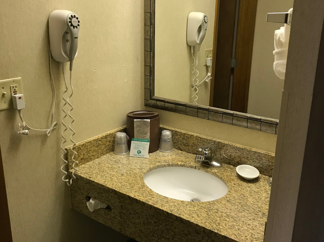 Best Western Holiday Hotel主图