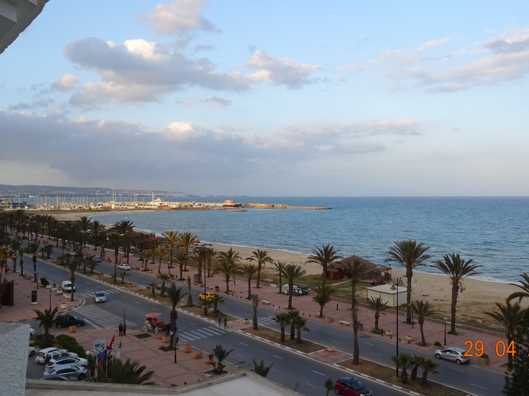 哈玛麦德阿布纳沃斯酒店主图