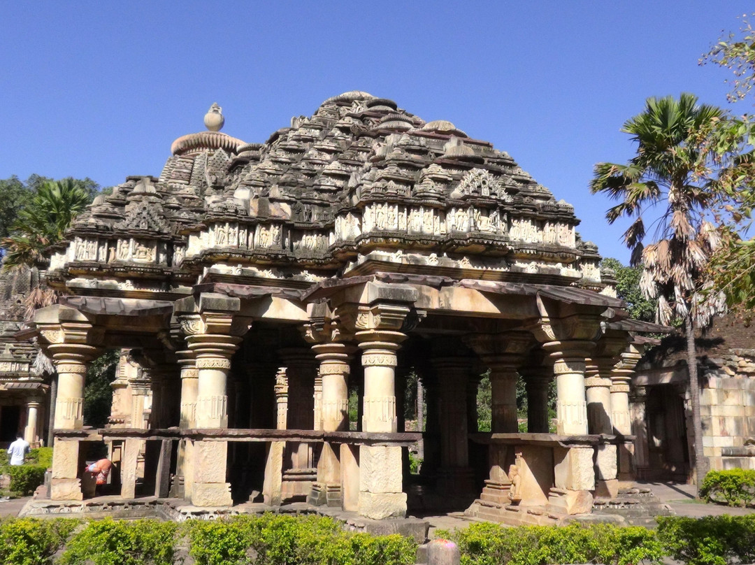 Baroli Temples Complex景点图片