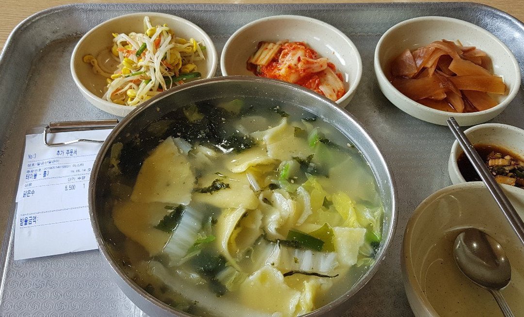 漆谷郡餐馆和美食-Palgongsan Eolkeuni Sonsujebi