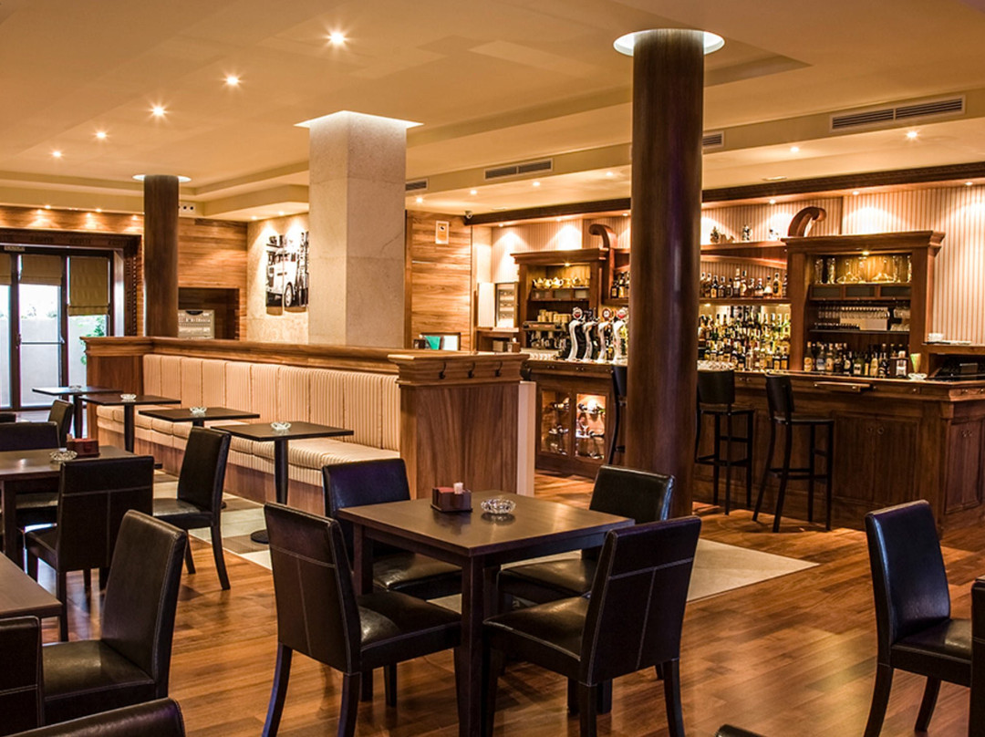 Arcicollar餐馆和美食-Beto's Cerveceria