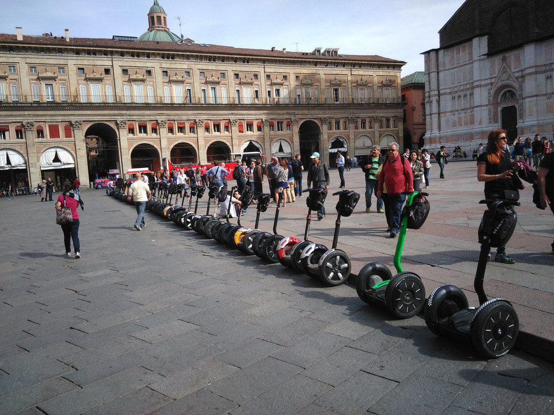 CSTRents - Bologna Segway PT Authorized Tour景点图片