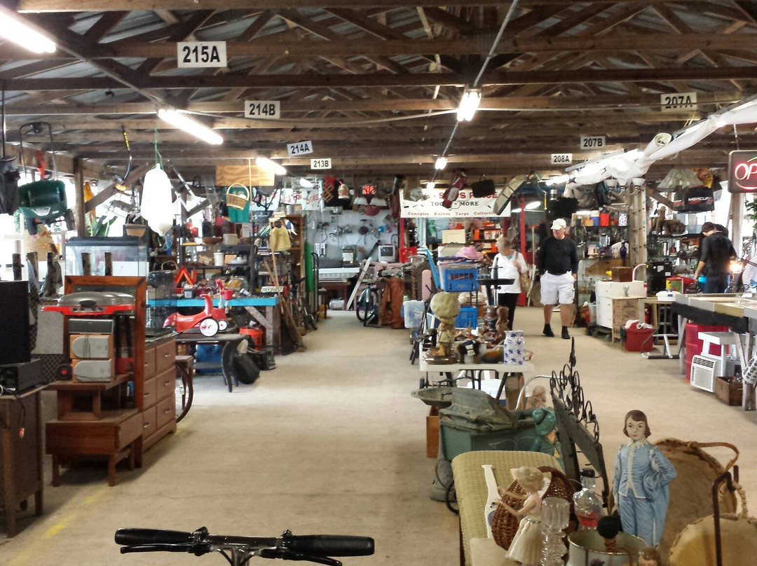 St. Augustine Flea Market景点图片