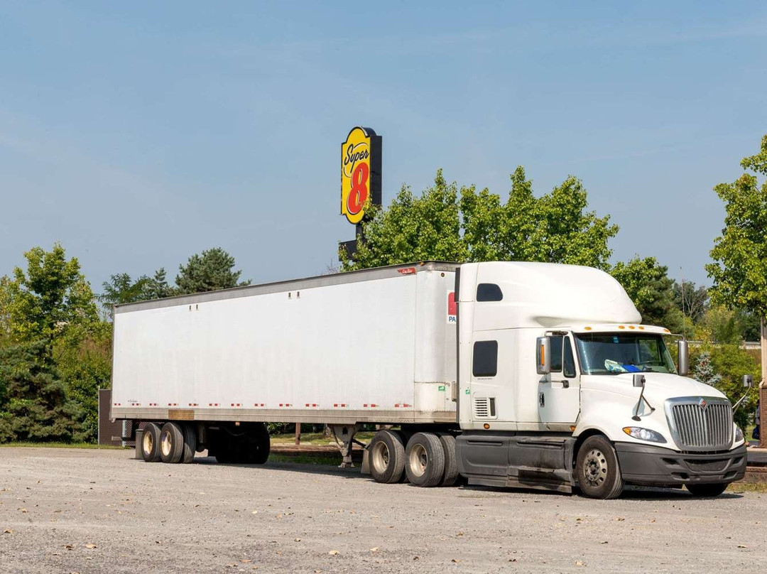 Super 8 by Wyndham Franklin/Middletown Area主图