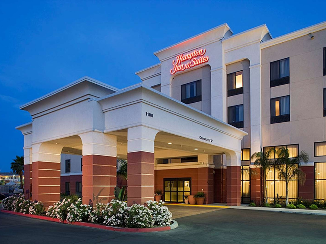 Hampton Inn & Suites Tulare主图