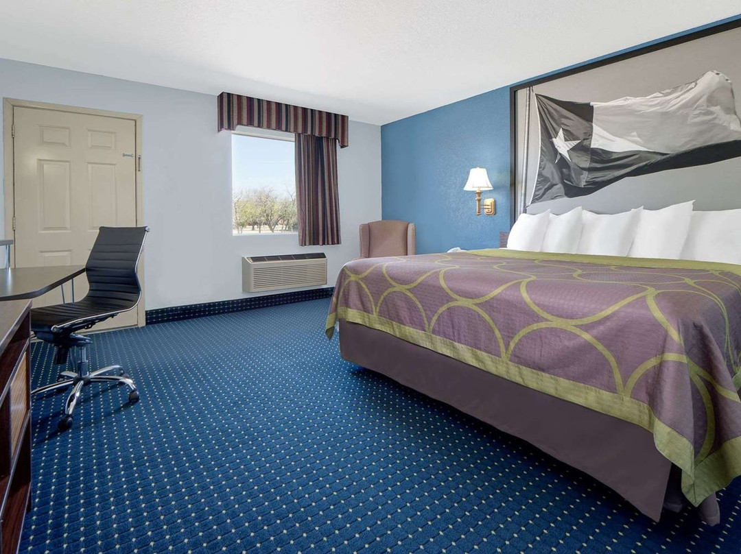 Super 8 by Wyndham Dumas TX主图