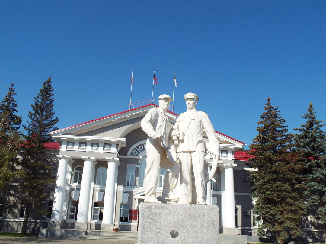 Monument to Rechnik and Worker景点图片