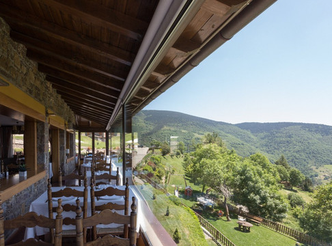 Vilallonga de Ter餐馆和美食-Restaurant Fonda Riga