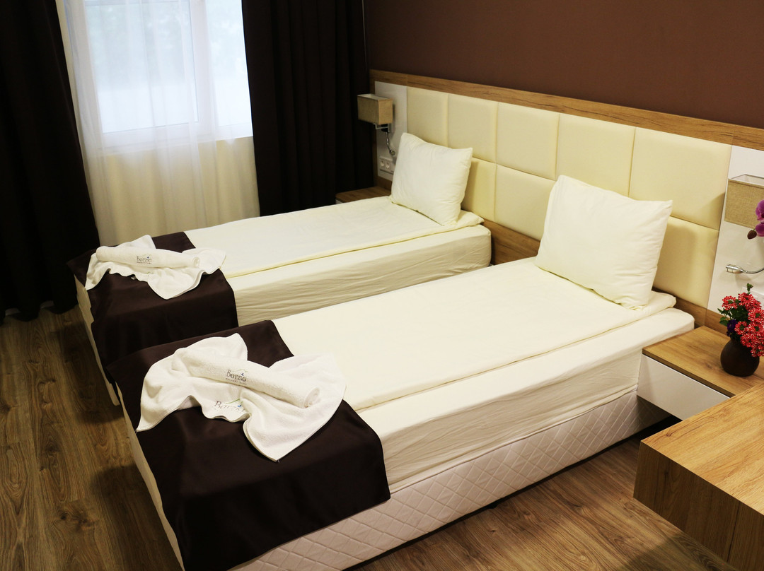 Barzia Holiday Club主图