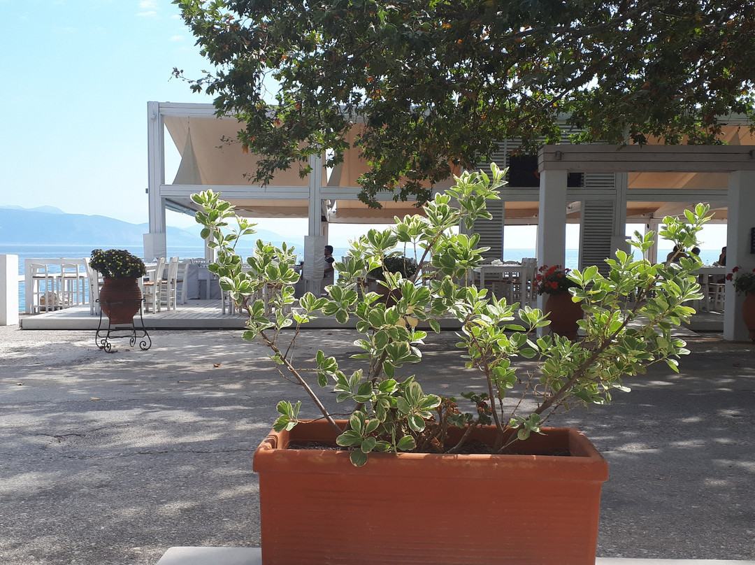 卡尼里海滩酒店主图