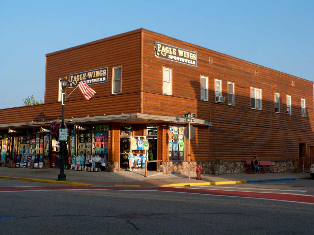 Eagle River Twisted History Tours-伊格尔里弗必去景点