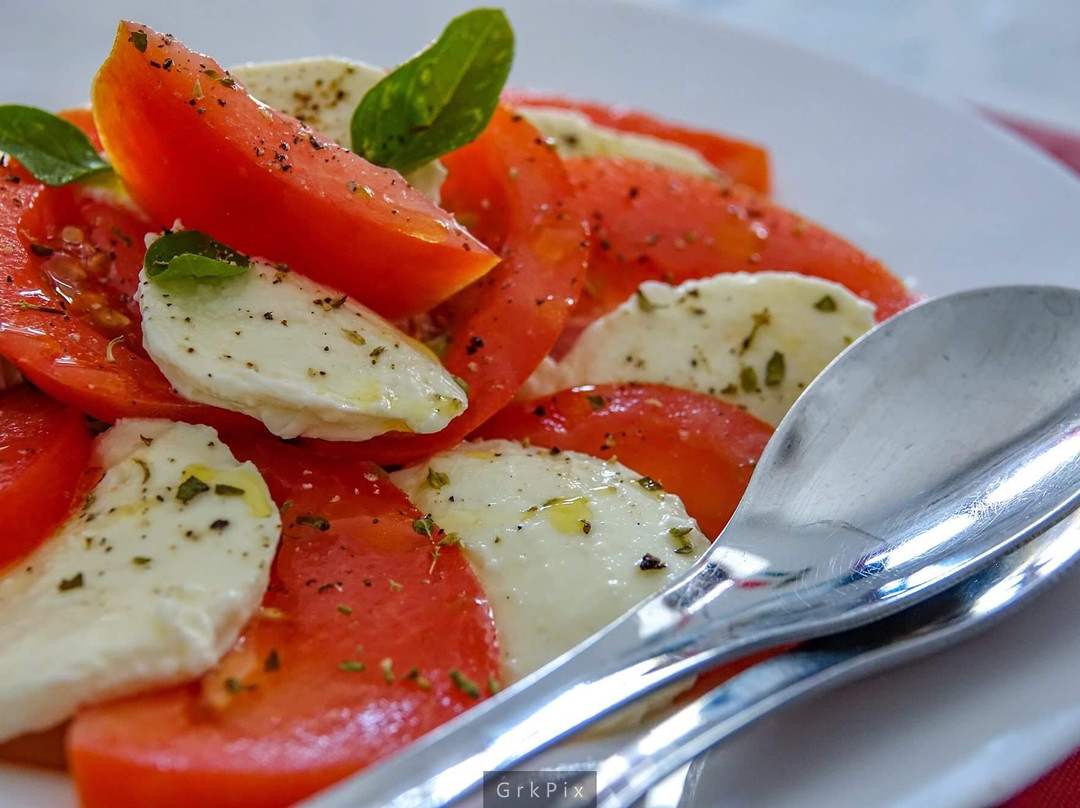 Ydrousa餐馆和美食-Il Tricolore