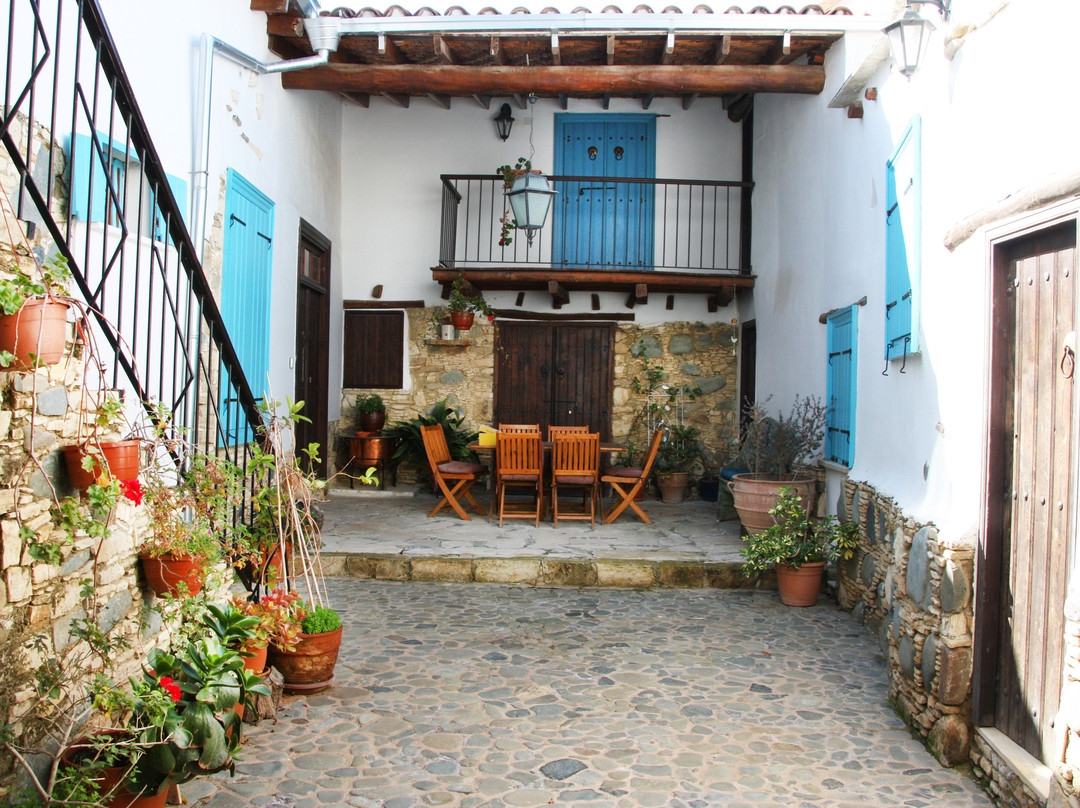 Aperanti Agrotourism主图