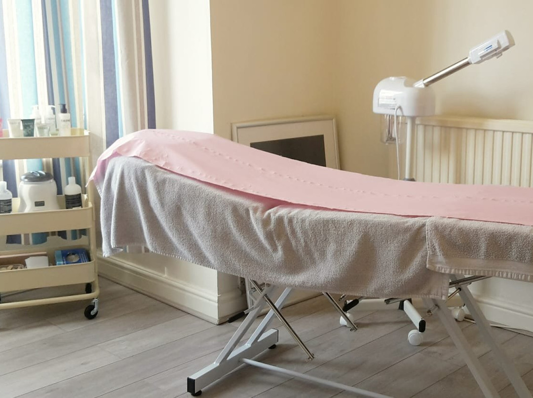 Pretty Polly by Kimberley-Yaxley必去景点